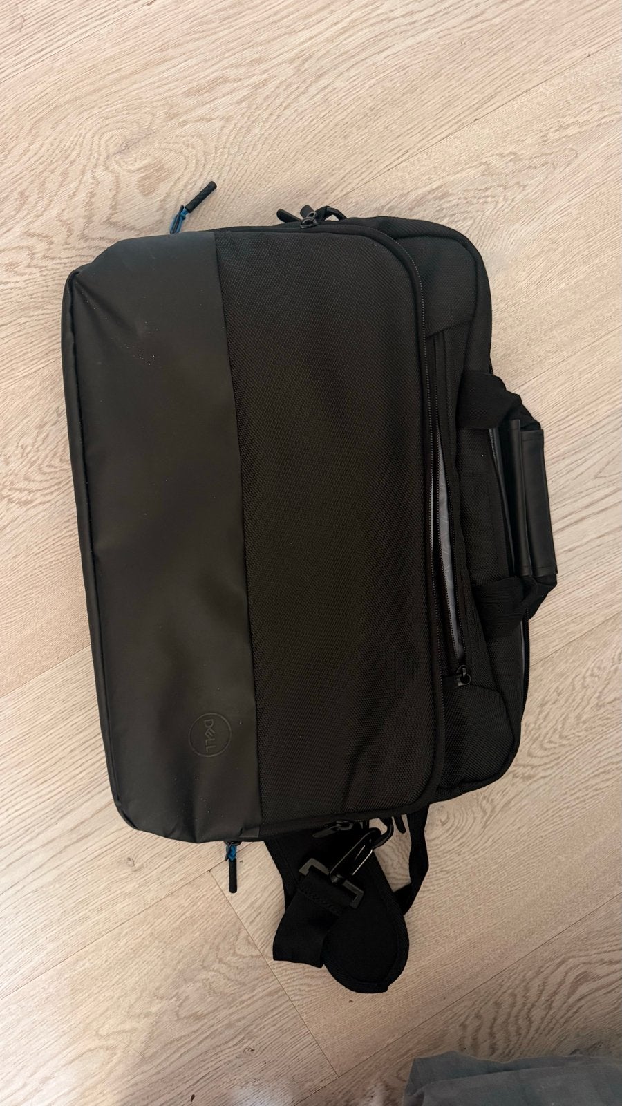 Dell laptoptas/rugzak voor 15 inch laptop, Computers en Software, Laptoptassen, Gevoerd laptopvak, 15 inch, Nieuw, Dell
