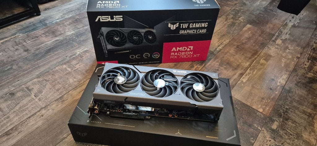 ASUS TUF Radeon RX 7800 XT 16gb Videokaart, Computers en Software, Videokaarten, Ophalen, AMD, GDDR6, PCI-Express 4