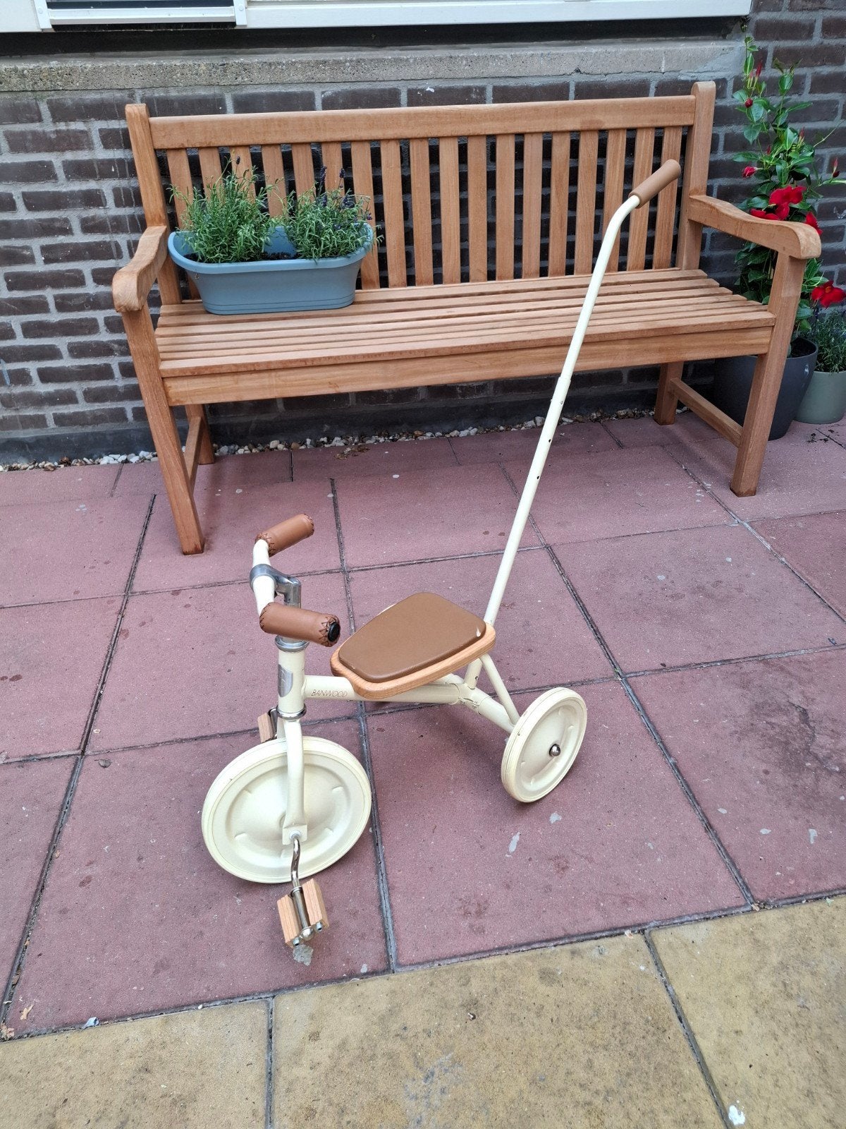 Banwood driewieler met duwstang, Ophalen, Duwstang