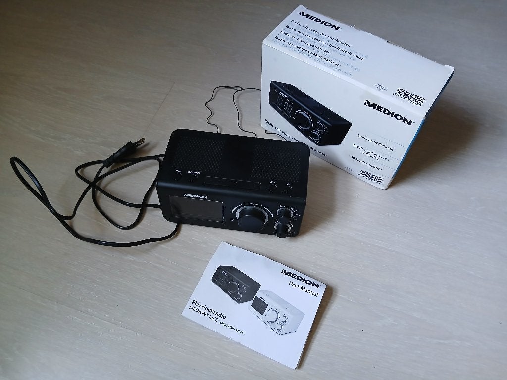 Wekkerradio Medion LIFE E66323 MD 43009, Ophalen of Verzenden, Zo goed als nieuw, Radio