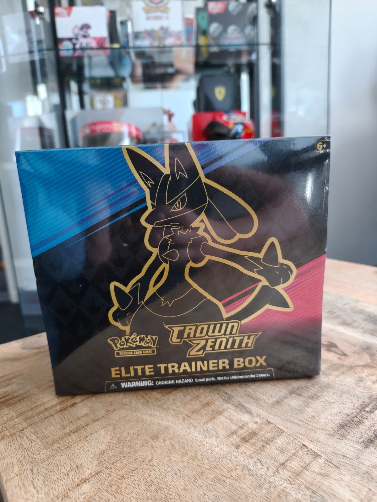 Crown Zenith - Elite Trainer box (ETB), Hobby en Vrije tijd, Verzamelkaartspellen | Pokémon, Verzenden, Nieuw, Boosterbox