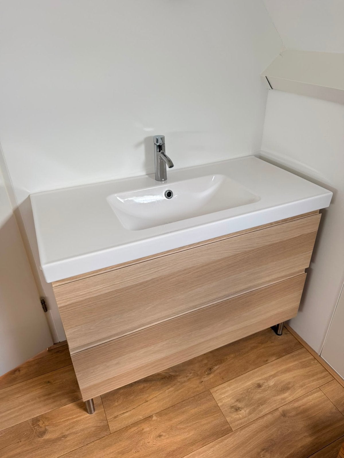 GODMORGON/DALSKÄR Wastafelkast met wastafel en kraan, Huis en Inrichting, Badkamer | Badkamermeubels, Ophalen, 100 tot 150 cm