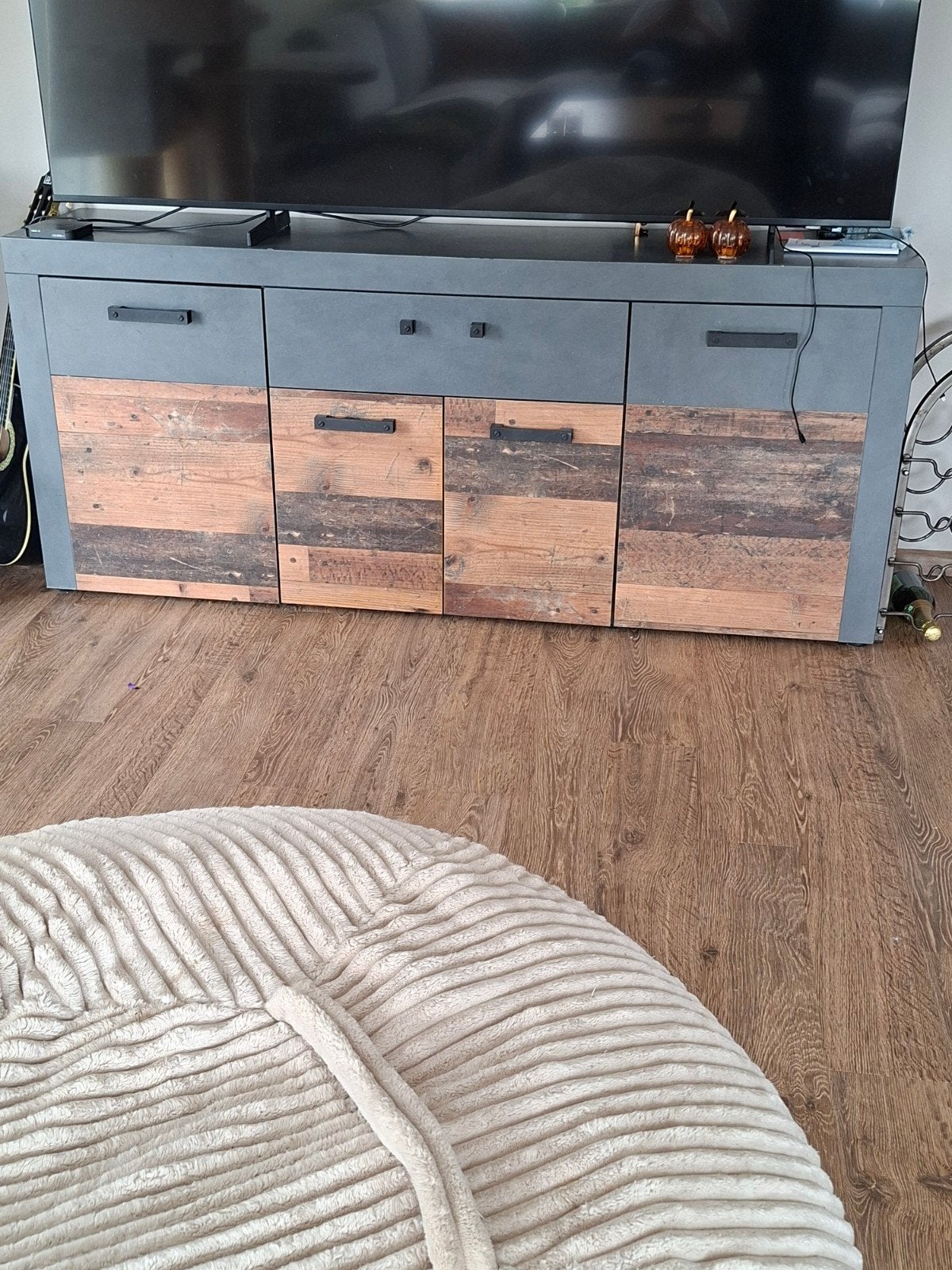 Modern dressoir met industriële look, Huis en Inrichting, Kasten | Dressoirs, Overige houtsoorten, Gebruikt, 150 tot 200 cm, Industrieel, Modern