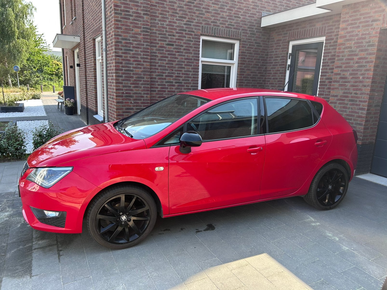 Seat Ibiza 1.0 TSI FR 70KW 5DRS 2015 Rood, Auto's, Voorwielaandrijving, 40 €/maand, 995 kg, Ibiza