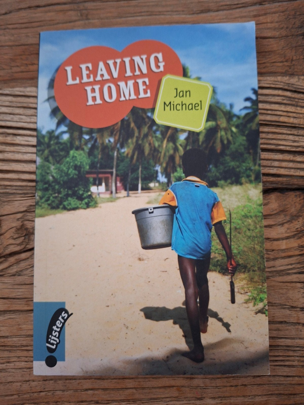 leaving home - lijster boek, Ophalen of Verzenden