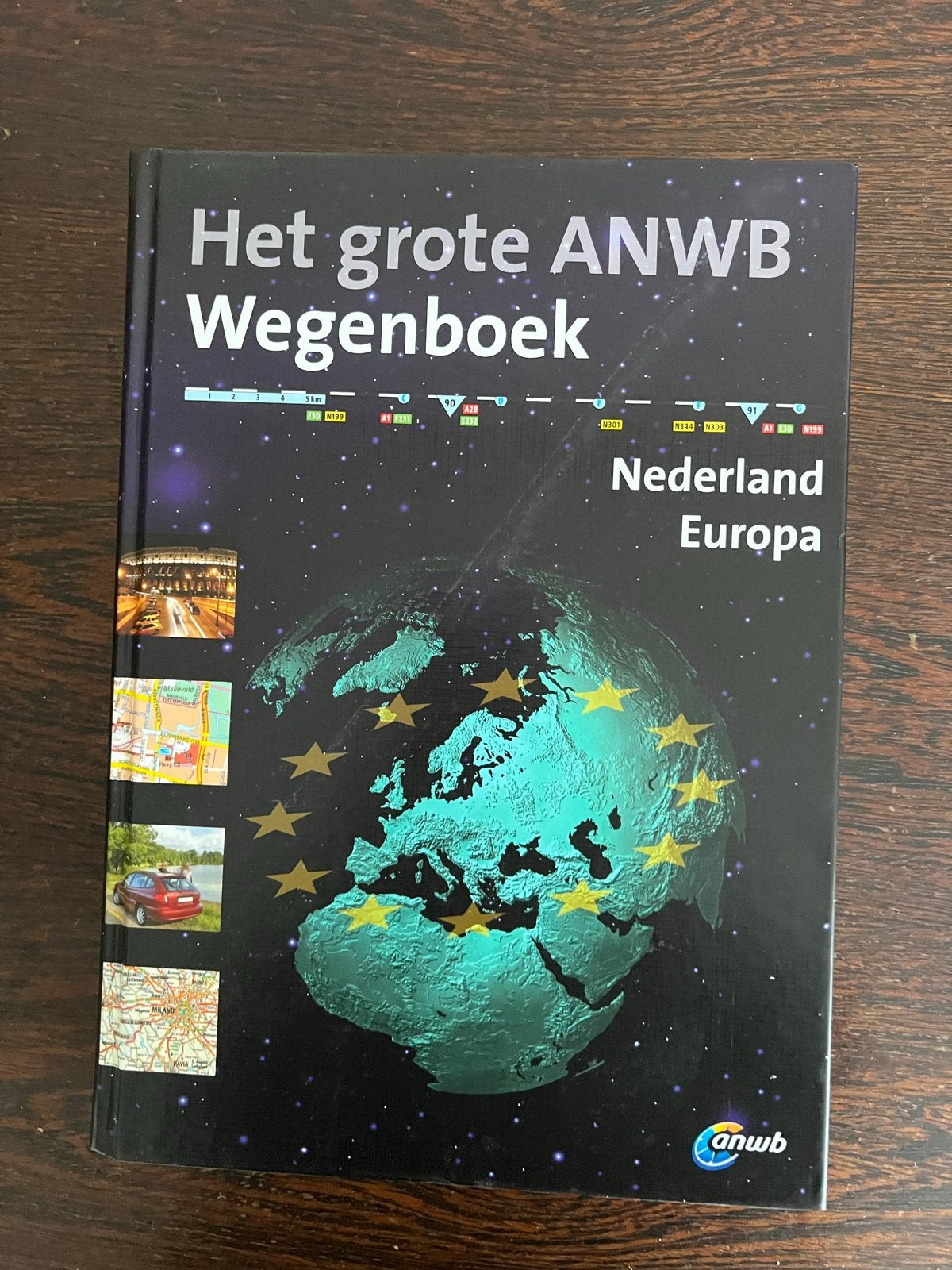 Het grote ANWB Wegenboek Nederland Europa, Boeken, Overige atlassen, 2000 tot heden, Ophalen of Verzenden, Zo goed als nieuw