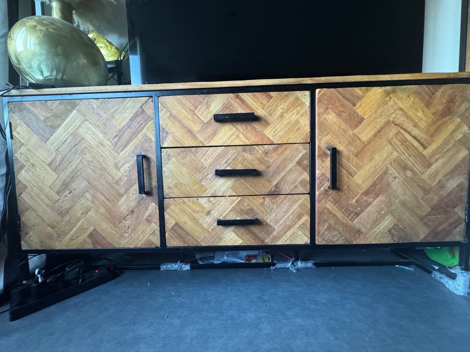 €249,99 - Dressoir met visgraatmotief en lades, Huis en Inrichting, Ophalen, Gebruikt, 150 tot 200 cm, Teakhout