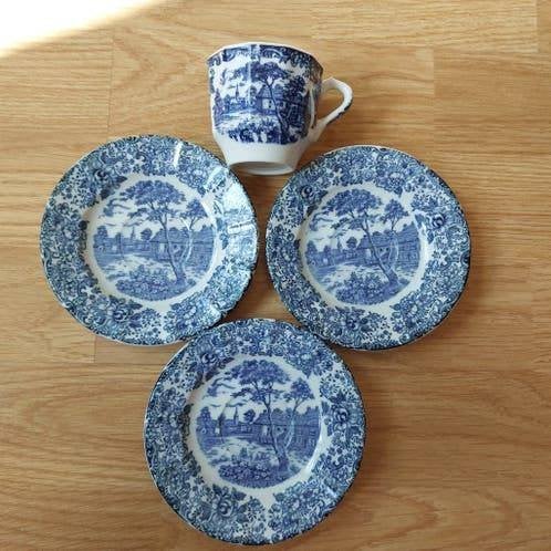 Delft Oud 3xbordjes+1xbekertje =4euro, Antiek en Kunst, Ophalen of Verzenden