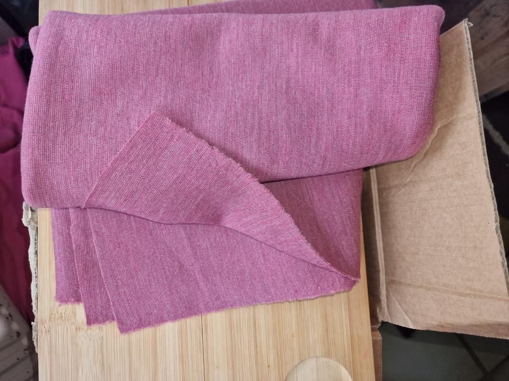 Zachte rekbare tricot / gebreide kledingstof oudroze, 120 cm of meer, Nieuw, Ophalen of Verzenden, Katoen