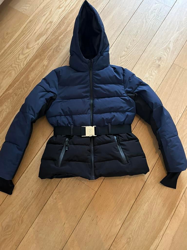Nikkie Plessen jas maat L als nieuw!, Kleding | Dames, Wintersportkleding, Ophalen of Verzenden, Zo goed als nieuw, Maat 42/44 (L)