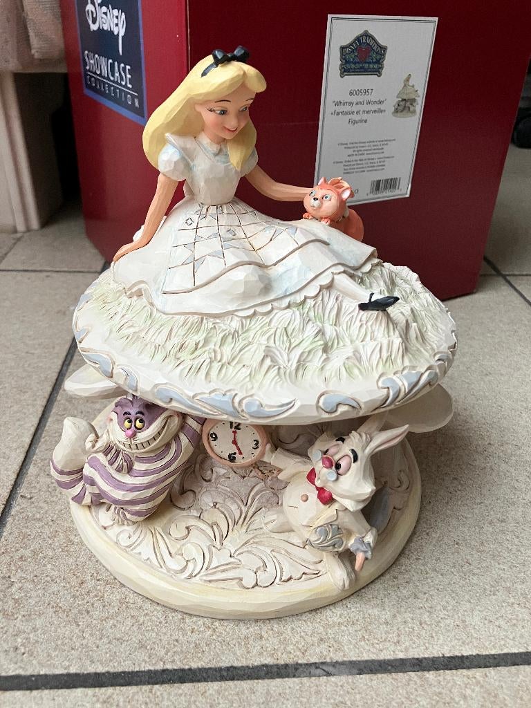 Alice White Woodland - Disney Traditions, Verzamelen, Ophalen of Verzenden, Overige figuren, Nieuw, Beeldje of Figuurtje