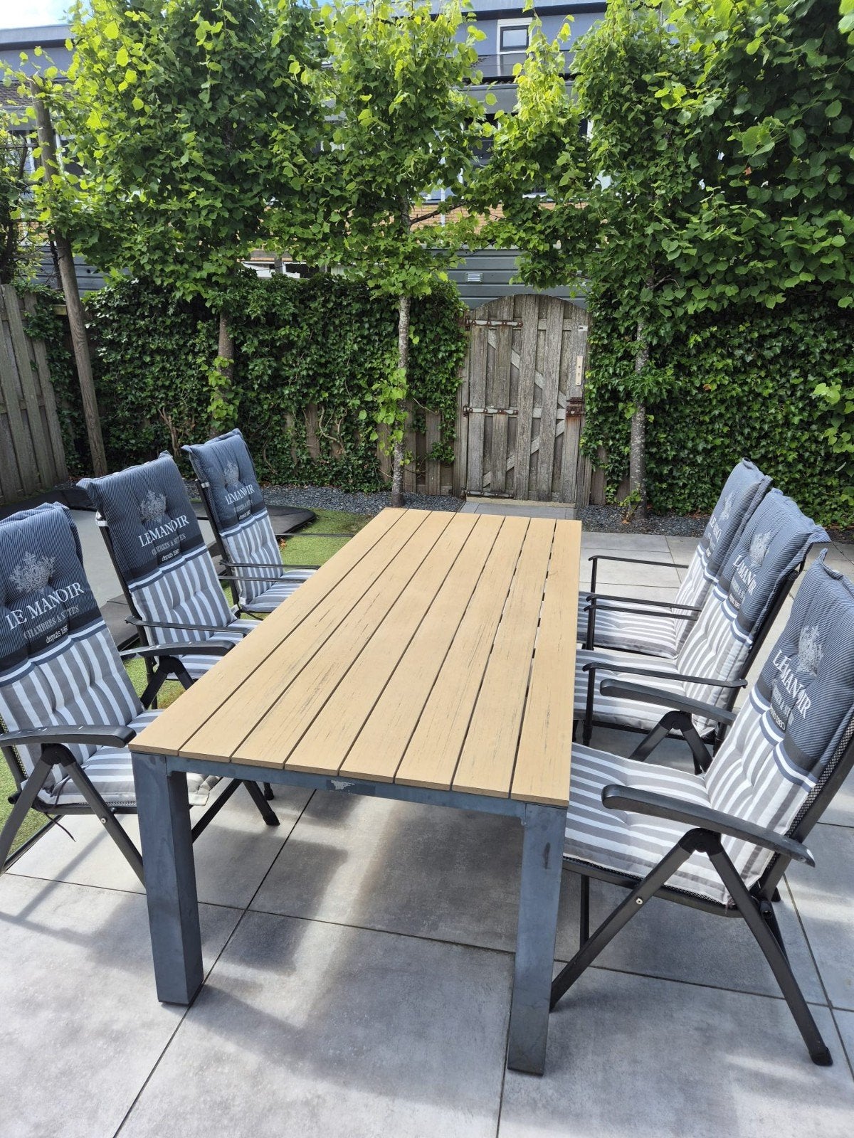 Tuinset met grote tafel en 6 stoelen (inclusief kussens), Ophalen