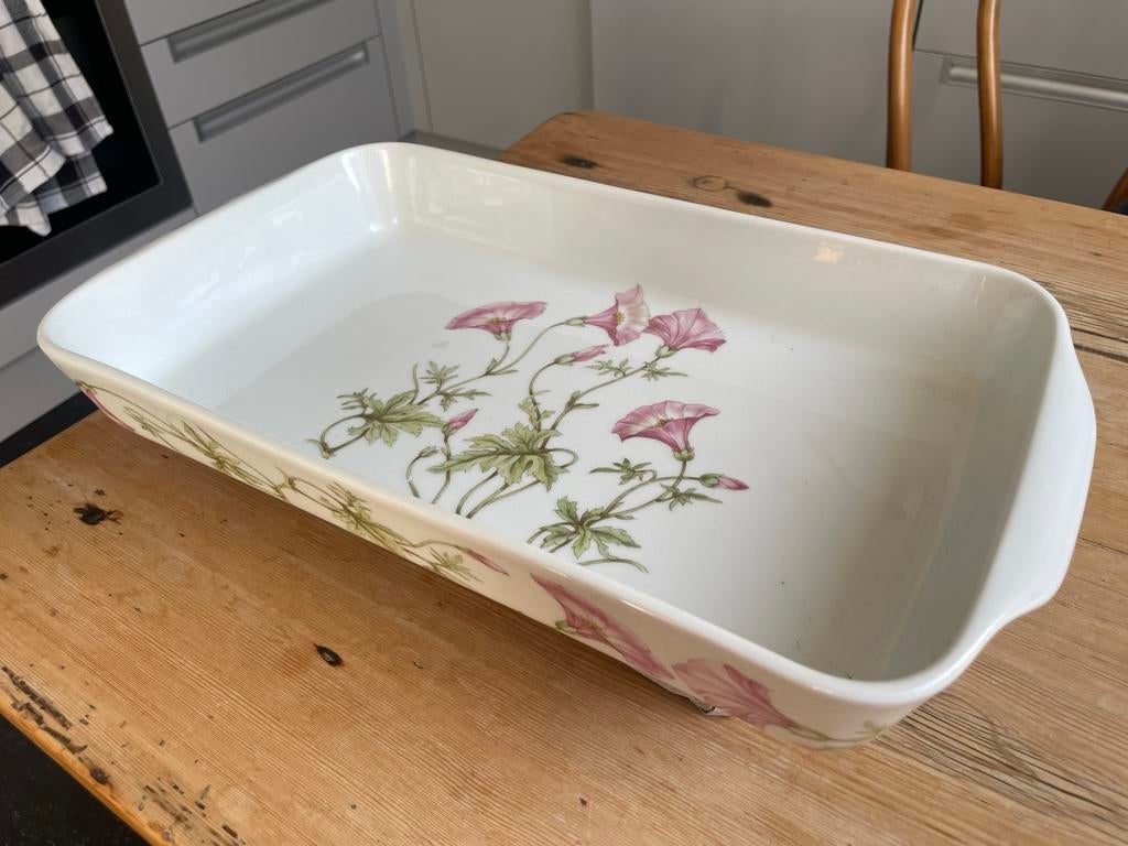 Grote rechthoekige ovenschaal - Pillivuyt - bloemmotief, Huis en Inrichting, Keuken | Servies, Keramiek, Ophalen of Verzenden
