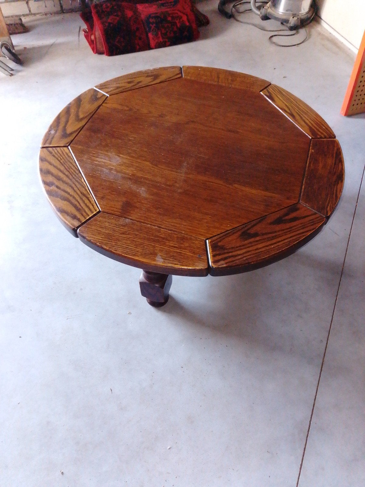 Ronde houten salontafel met gedraaide poten, 50 – 75, Gebruikt, 50 tot 100 cm, Rond