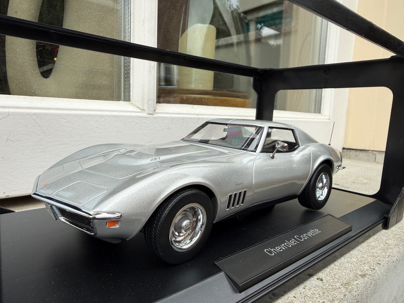 1:18 Chevrolet Corvette C3 Coupe zilver 1969 Norev, Hobby en Vrije tijd, Auto, Norev, 70-72 Av. de Bohlen, Vaulx-en-Velin, 69120, France