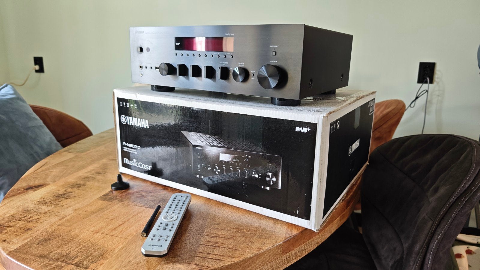 Yamaha R-N803D Zwart als nieuw, Ophalen, Yamaha, Zo goed als nieuw, 60 tot 120 watt