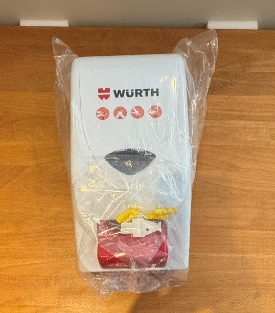dispenser handcleaner NIEUW, Hellevoetsluis, Van den Berg keukens, Schoonmaakmiddel, Info@vdbergkeukens.nl