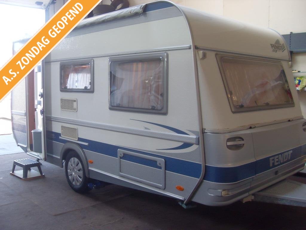 Fendt Saphir 450 DB met Mover, Caravans en Kamperen, Caravans, Overige typen, Schokbreker, Bedrijf, Treinzit