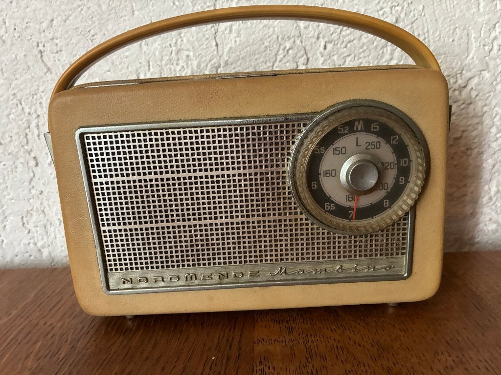 Vintage Nordmende Mambino draagbare radio, Ophalen of Verzenden, Gebruikt, Radio