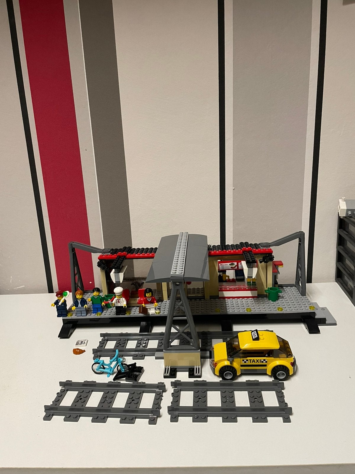 Lego city 60050 treinstation, Ophalen of Verzenden, Zo goed als nieuw