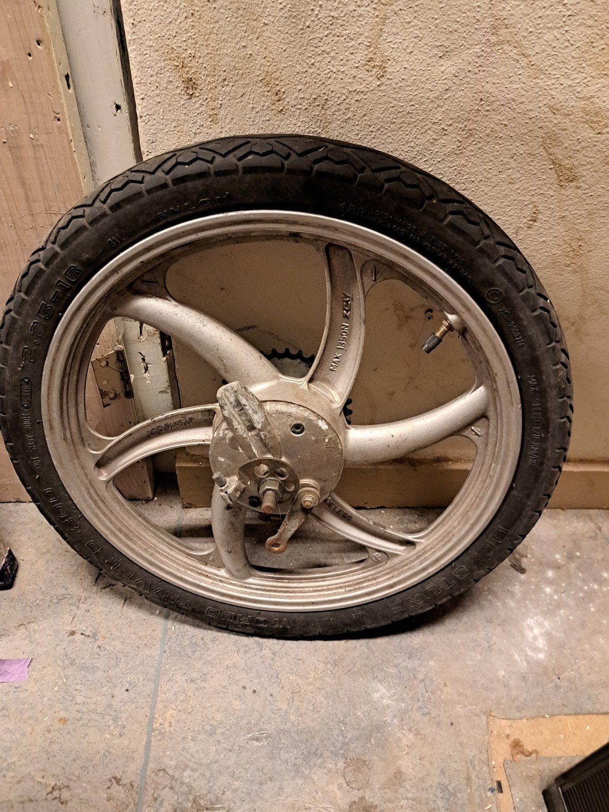 Tomos achterwiel met band, Fietsen en Brommers, Ophalen, Gebruikt, Overige typen, Tomos