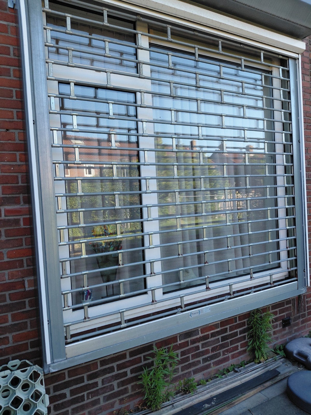 Anti-inbraak luik met optioneel bijpassend screen, Doe-het-zelf en Verbouw, Ophalen