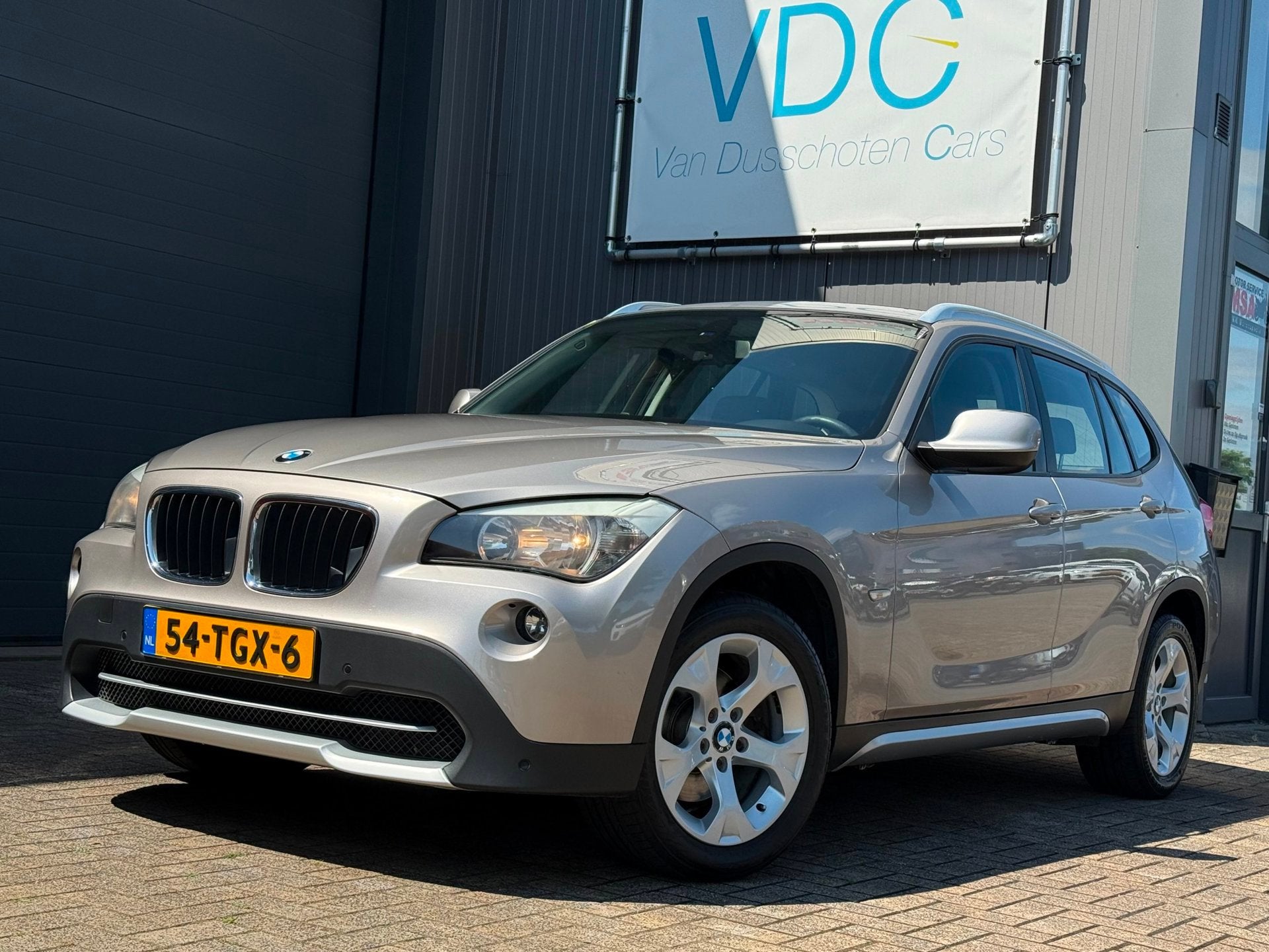 BMW X1 SDrive20i Business | 184 PK | Navigatie, Auto's, BMW, X1, Euro 5, Zwart, 4 cilinders