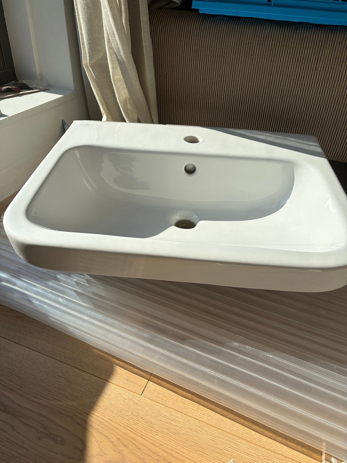 Villeroy & Boch wastafel met afvoer, Ophalen of Verzenden, Zo goed als nieuw, Wastafel