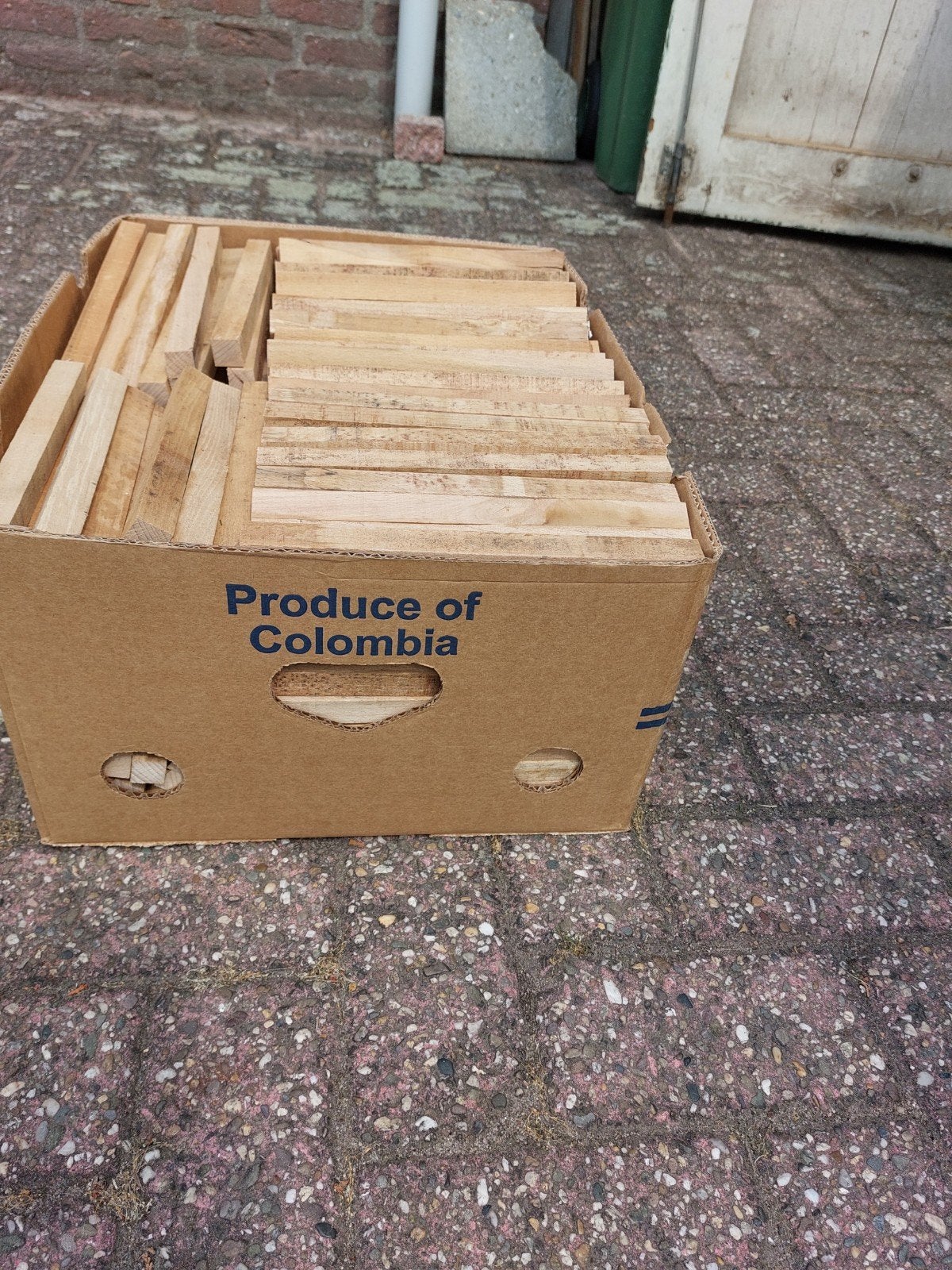 droge hardhouten  latten, Tuin en Terras, Haardhout, Minder dan 3 m³, Ophalen