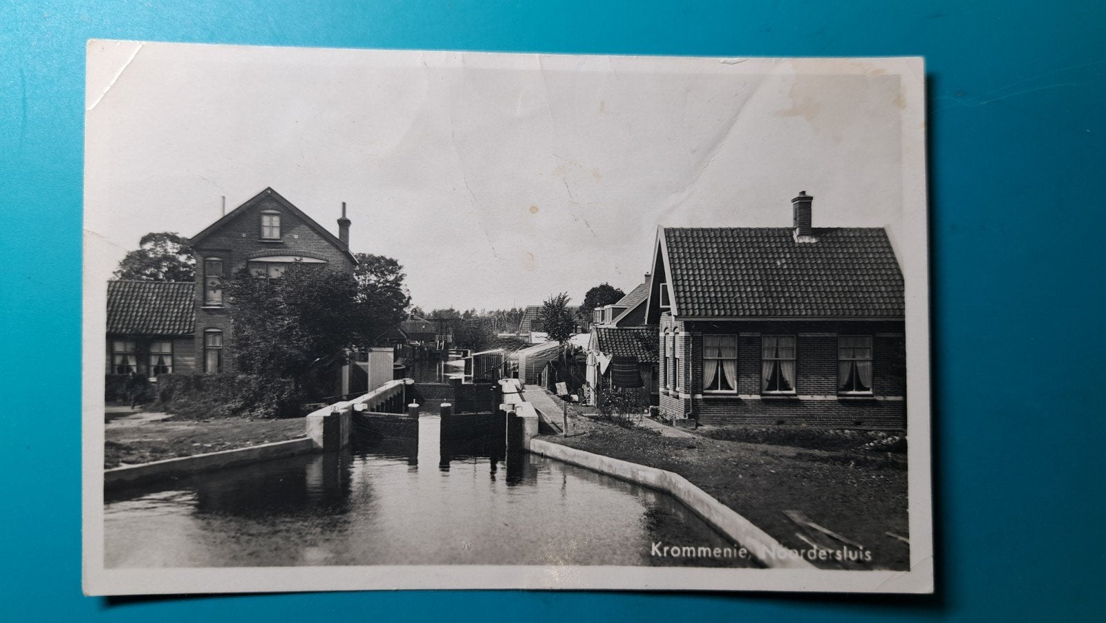Krommenie Noordersluis . 1948. gekreukte kaart, Verzamelen, Ansichtkaarten | Nederland, Verzenden, 1940 tot 1960, Gelopen, Utrecht