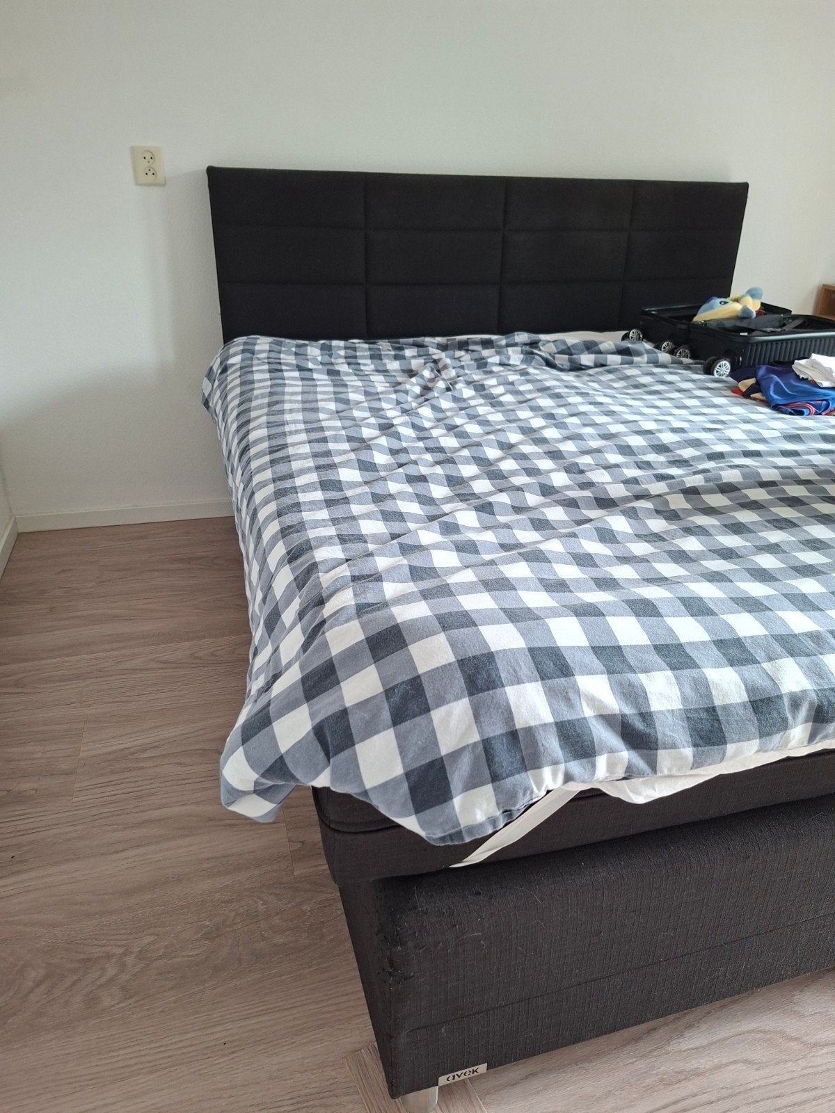 Avek Norfilk boxspring 180x200 cm met hoofdbord, Ophalen, Gebruikt, Zwart, Tweepersoons