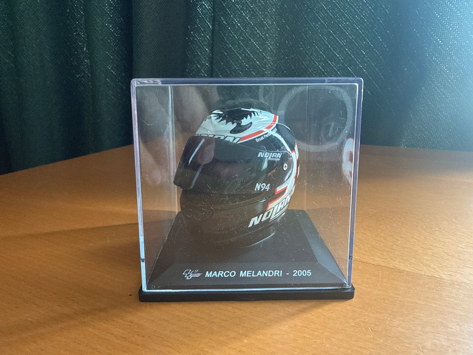 Schaalmodel helm Marco Melandri 2005 (1:5), Ophalen of Verzenden, Gebruikt, 1:5 t/m 1:8, Toebehoren