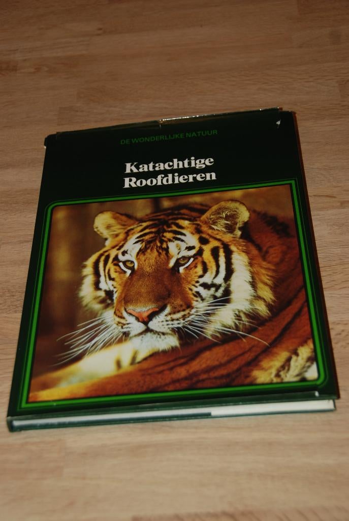 Katachtige roofdieren., Boeken, Ophalen of Verzenden, Gelezen, Brink, van den Hoek