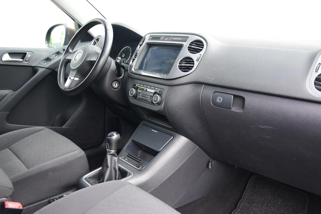 Volkswagen Tiguan 1.4 TSI Comfort&Design Navi Stoelverwarmin, Voorwielaandrijving, Euro 5, Gebruikt, Zwart