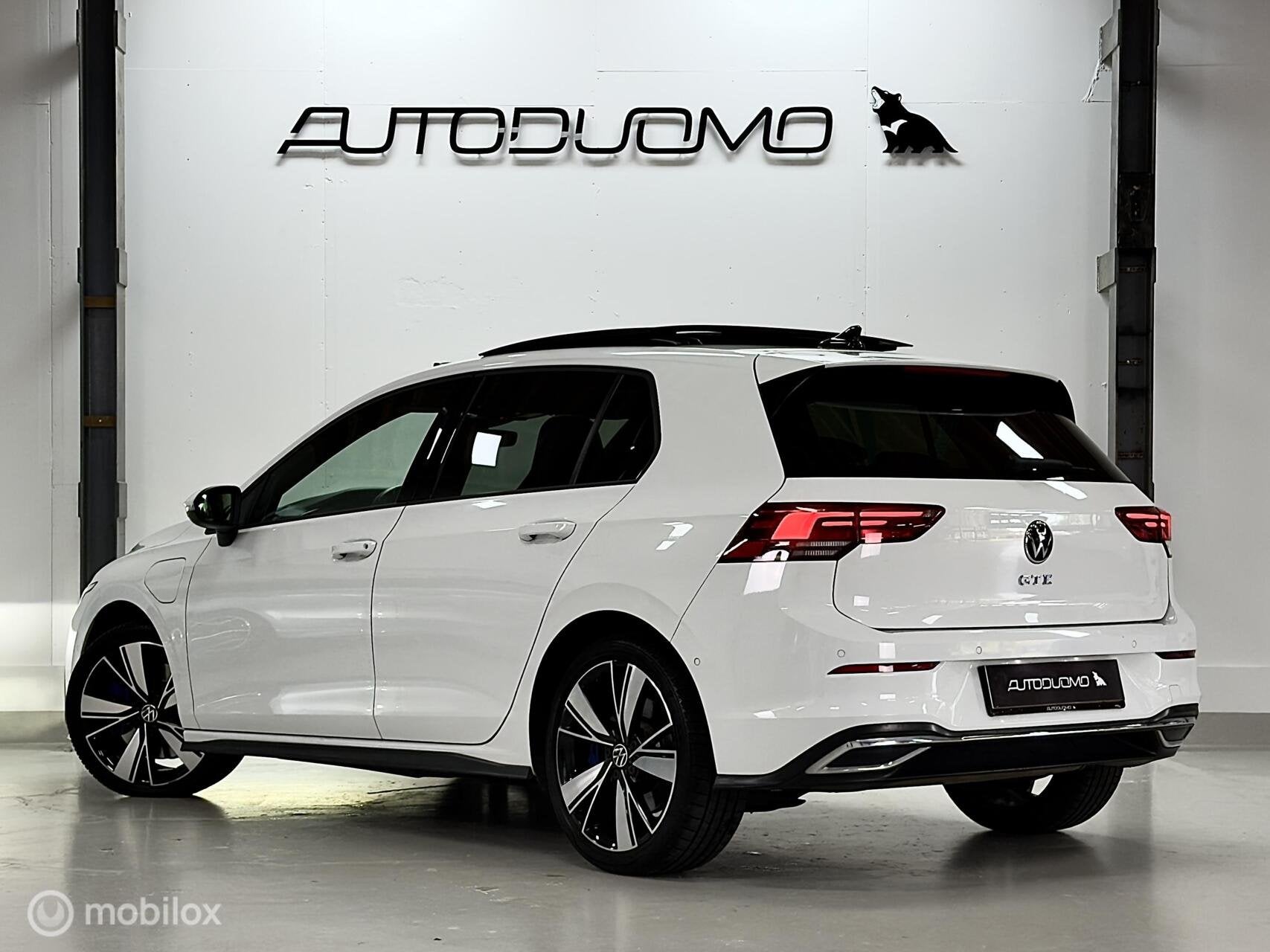 Volkswagen Golf 1.4 eHybrid GTE | Pano | IQ | Dodehoek | Cam, Auto's, Stof, Gebruikt, 4 cilinders, Wit