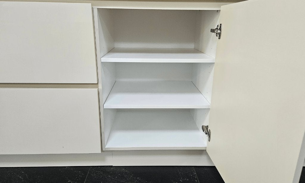 Showroomkeuken Magnolia hoogglans met AEG apparatuur, Ophalen, Nieuw, Info(at)haecker-kuechen.de, 200 cm of meer