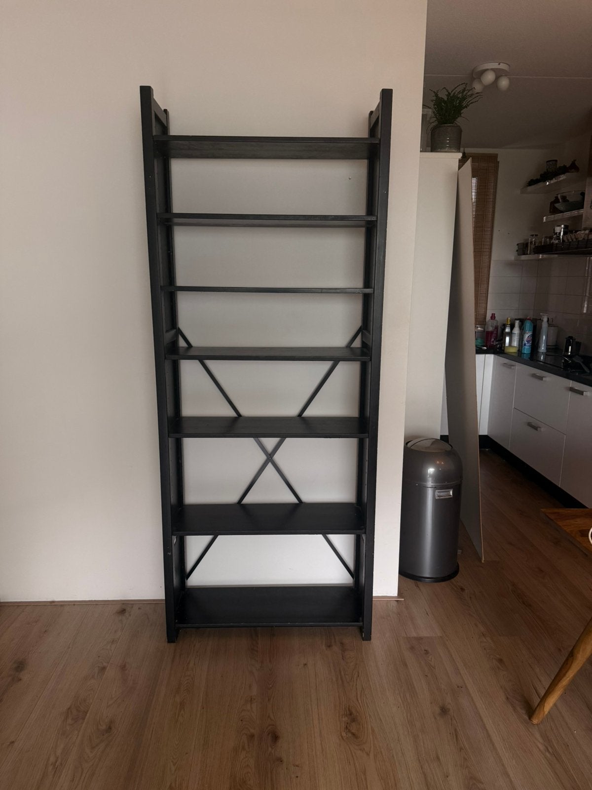 Lundia kast zwart 209 hoog 30 diep 84 breed, Ophalen, Gebruikt