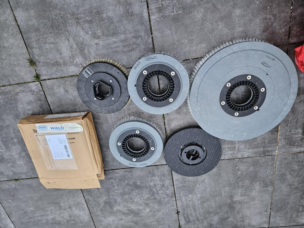 Diverse borstels en pads voor vloerreinigers, Witgoed en Apparatuur, Stofzuigers, Ophalen, Gebruikt, Vloerreiniger, Overige merken