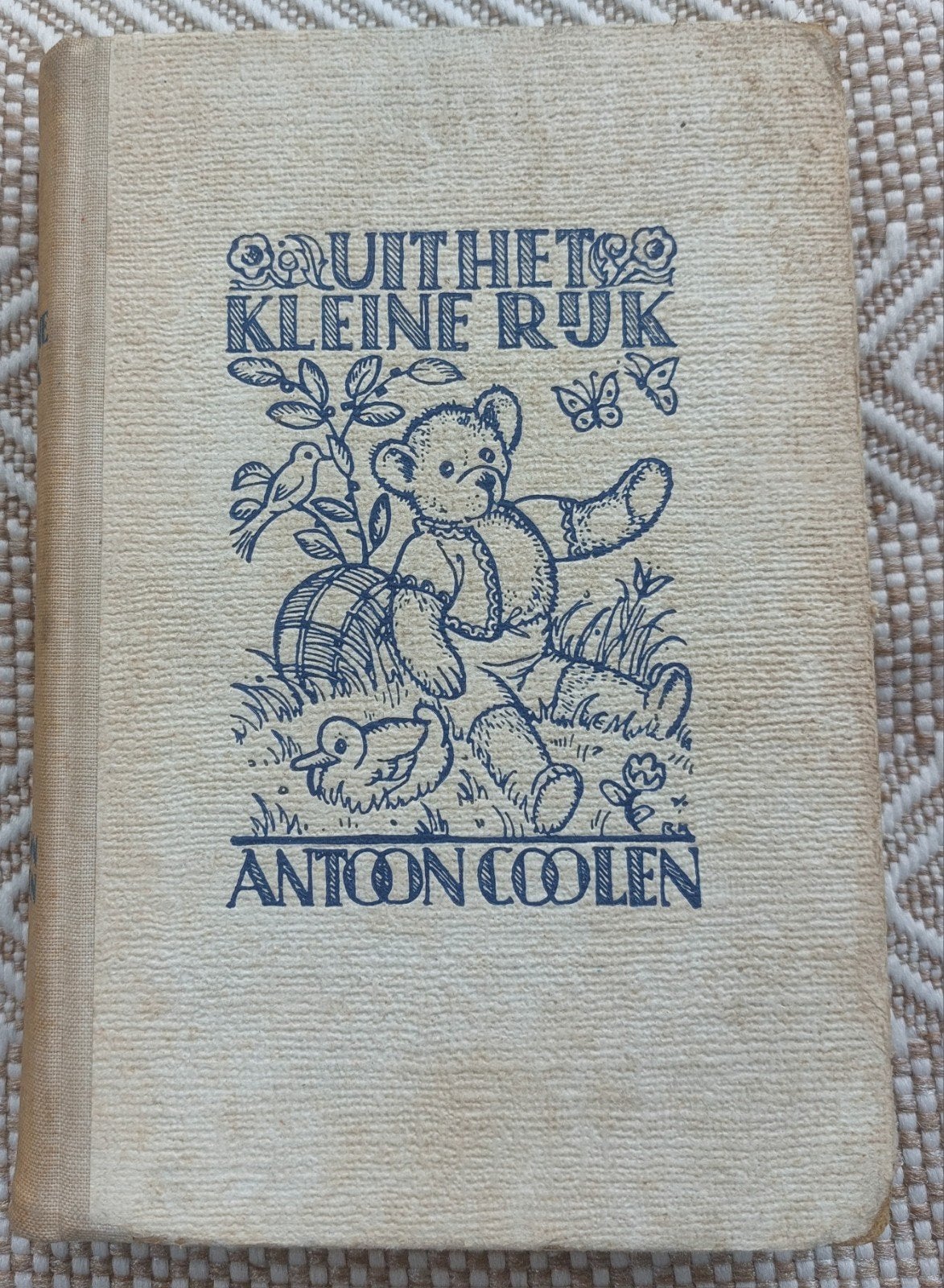 Uit het Kleine Rijk - Antoon Coolen (1939), Ophalen of Verzenden, Gelezen, Antoon Coolen, Fictie algemeen
