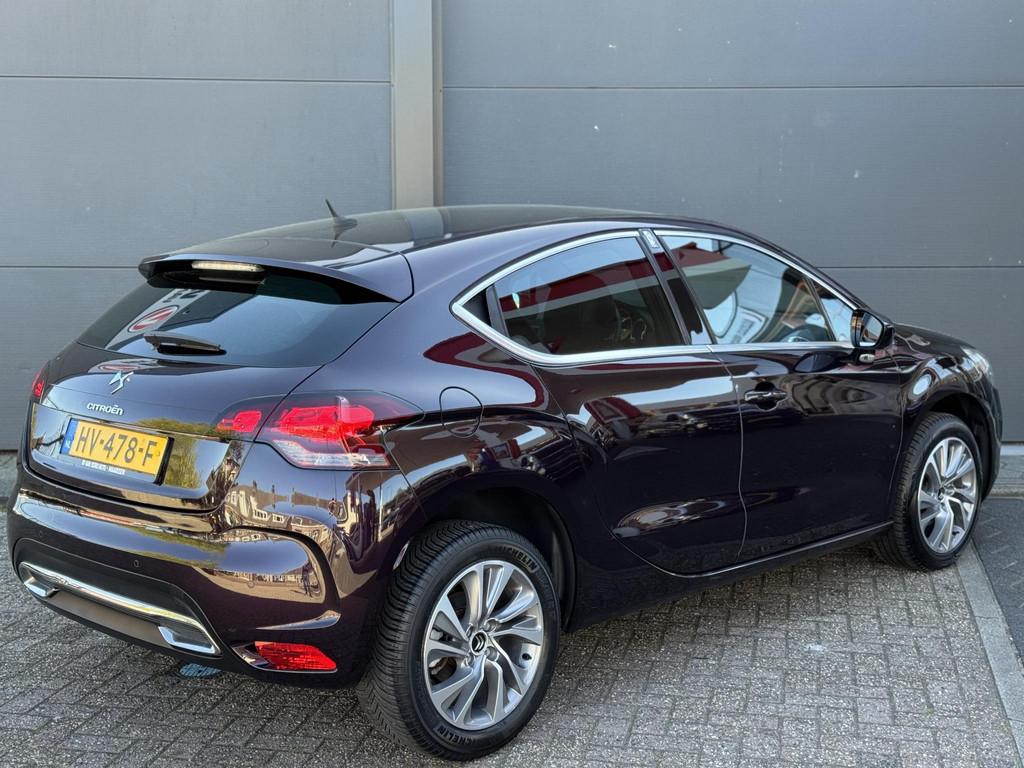 Citroen DS4 1.2 So Chic / Geen Import / 100% Onderhoud, Gebruikt, Euro 6, Leder en Stof, Bedrijf