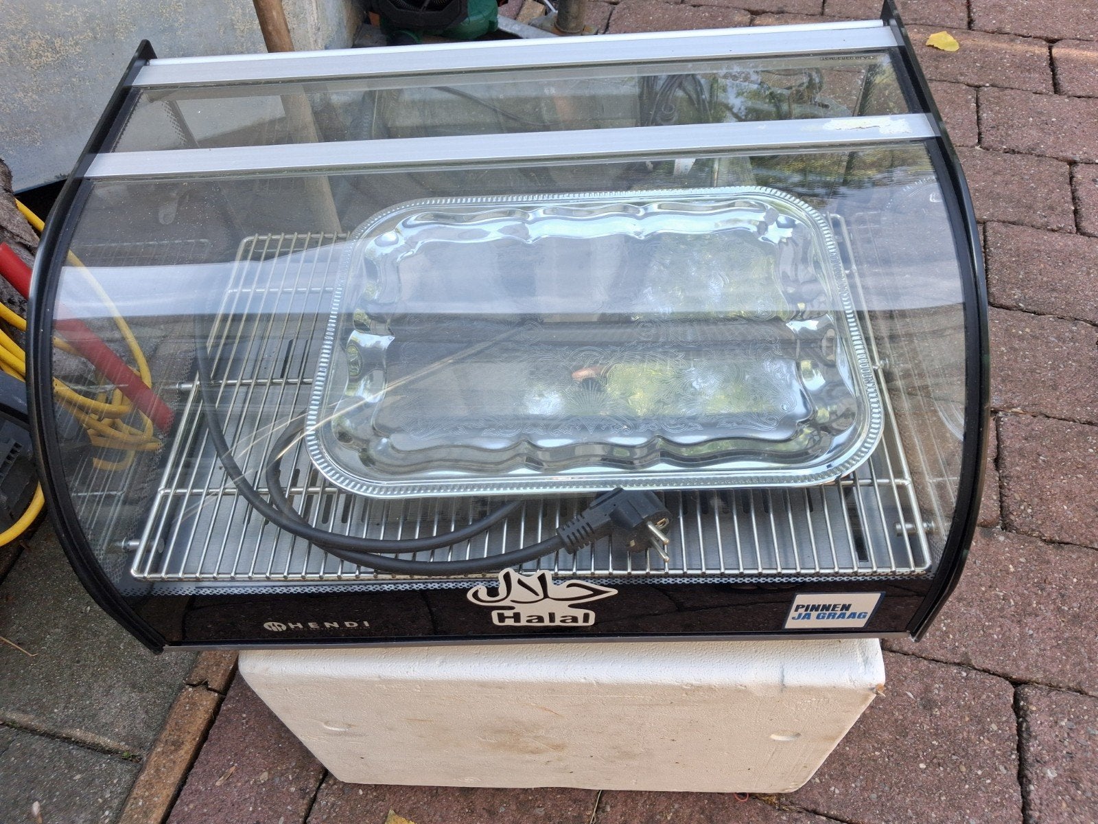 Hendi Verwarmde Vitrine - Ideaal voor snacks en meer!, Ophalen, Gebruikt