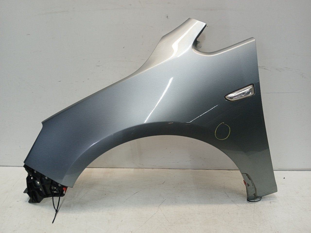 Voorscherm links Opel Astra, Onderdelen@venauto.nl, Van der Ven Autorecycling B.V., Gebruikt, Ettenseweg 76, 4706 PB Roosendaal, The Netherlands