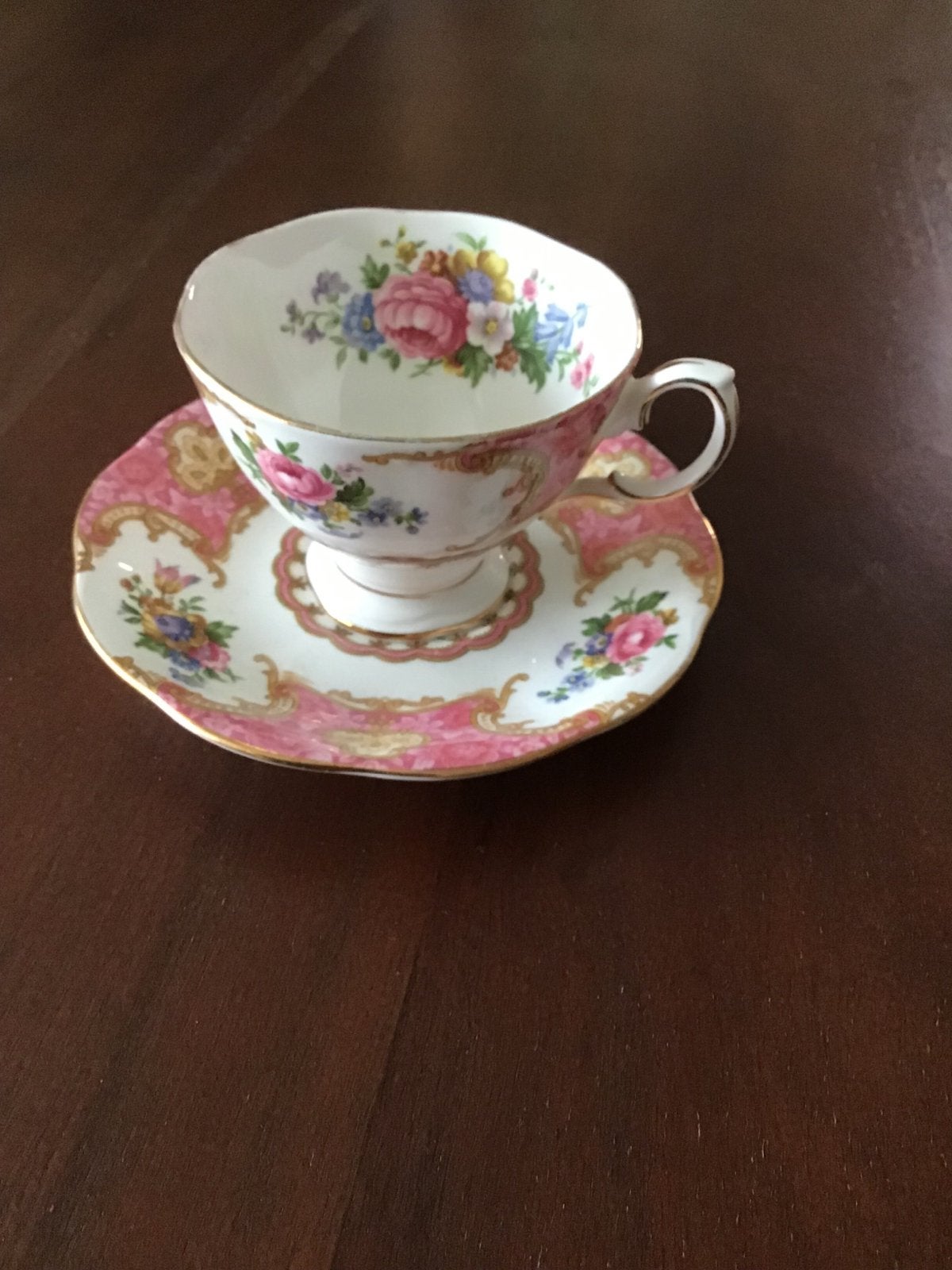 Royal Albert Lady Carlyle Theekop en Schotel, Ophalen of Verzenden