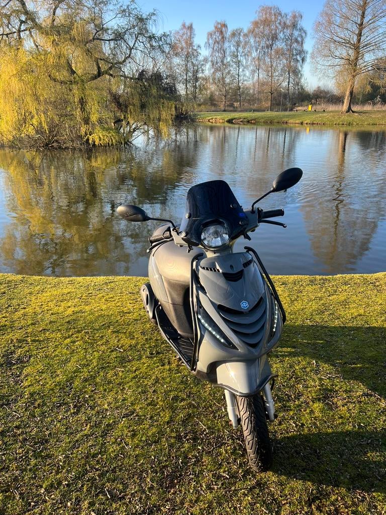 Piaggio Zip 4t, Fietsen en Brommers, Scooters | Piaggio, Zip, Benzine, Ophalen
