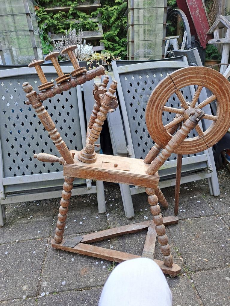 Hele mooie spinnewiel, Hobby en Vrije tijd, Spinnewielen en Spinnen, Ophalen, Gebruikt