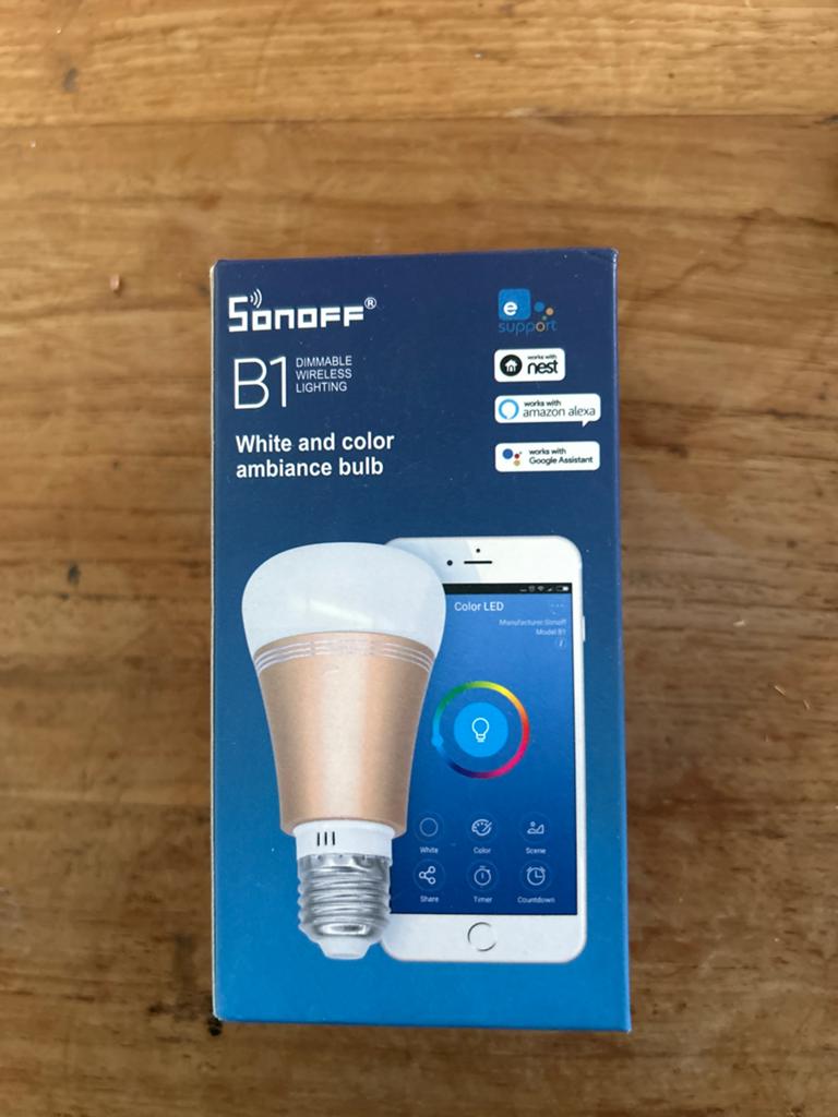 Sonoff B1 Dimbare Smart LED Lamp - Wit & Kleur Ambiance, Ophalen of Verzenden, Zo goed als nieuw, E27 (groot), Led-lamp