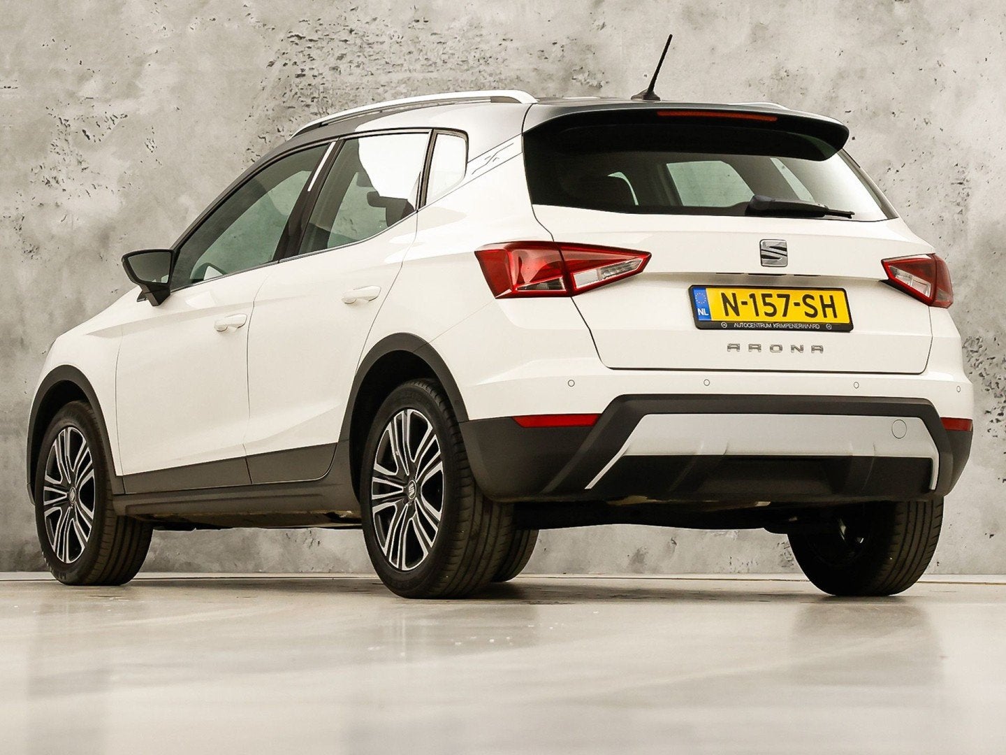 SEAT Arona 1.0 TSI Xcellence Launch Edition (APPLE CARPLAY,, Auto's, Voorwielaandrijving, 12 maanden, Stof, Bedrijf