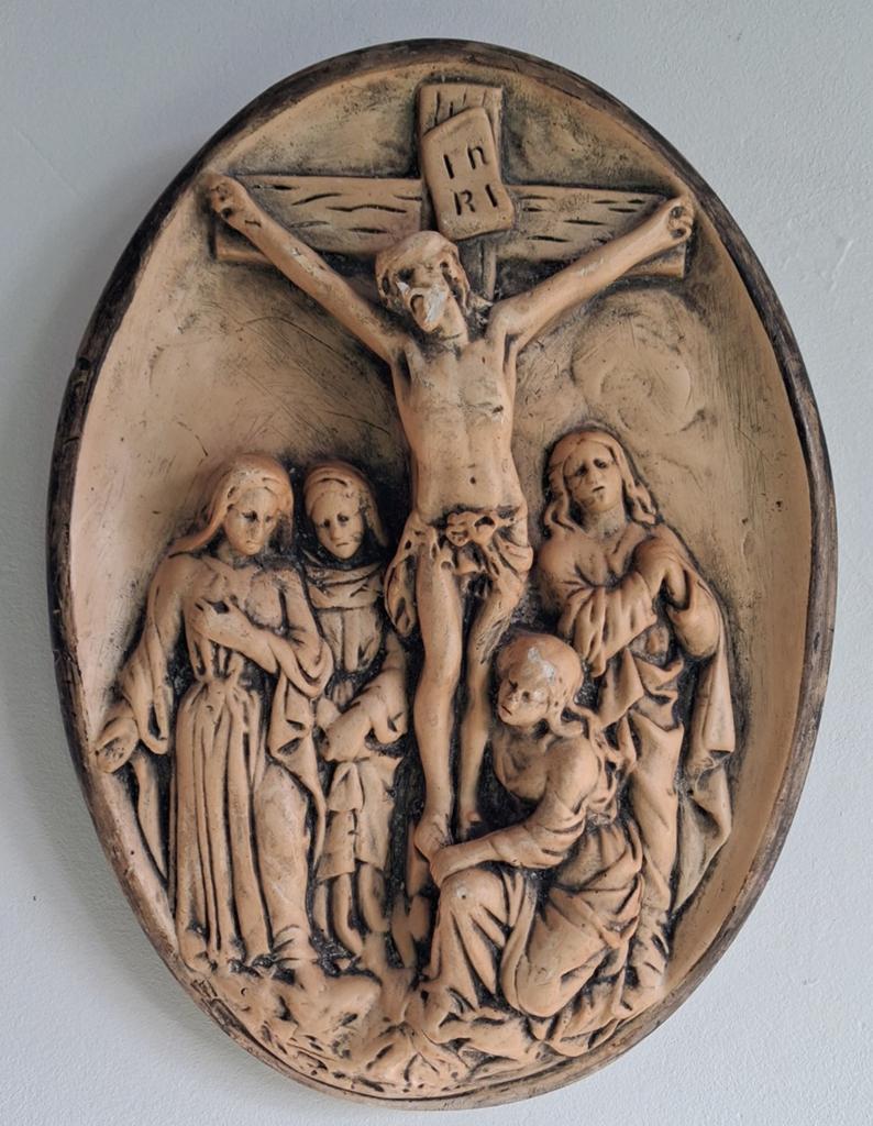 Kruisiging Jezus.  Polychroom gips. Ca 1850/1900. 21/27 cm., Ophalen, Gebruikt, Overige typen, Christendom | Katholiek
