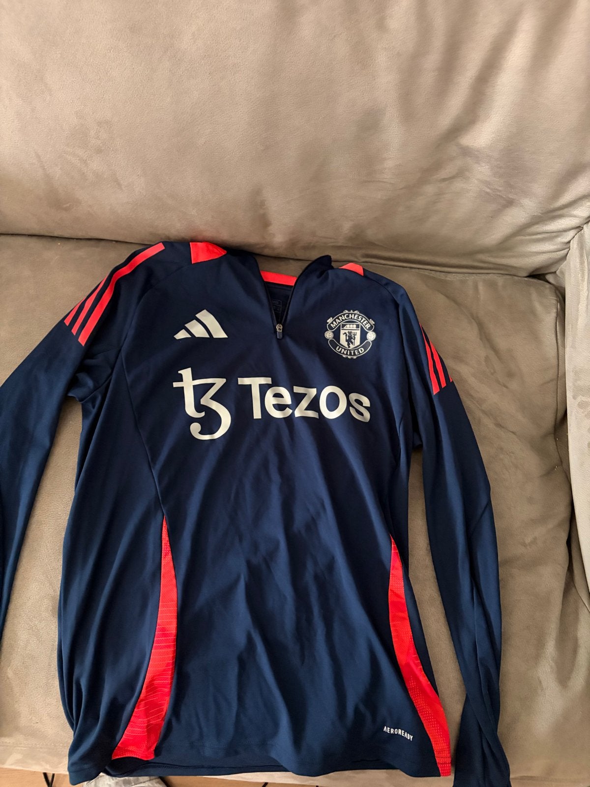 Adidas Manchester United Trainingspak Maat M, Ophalen of Verzenden, Zo goed als nieuw, Voetbal, Maat 48/50 (M)
