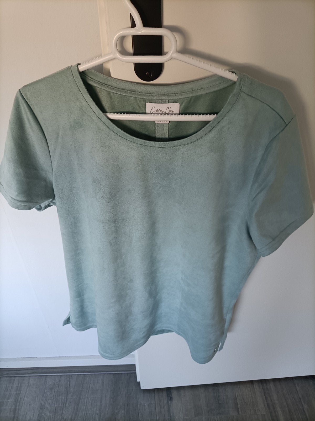 Groen fluwelen T-shirt van Cotton Club, maat Large, Maat 42/44 (L), Ophalen of Verzenden, Zo goed als nieuw, Korte mouw